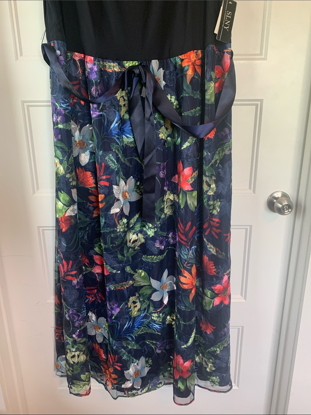 Black Top Navy Floral Midi Dress with Tie Waist-size 22W - Picture 3 of 9